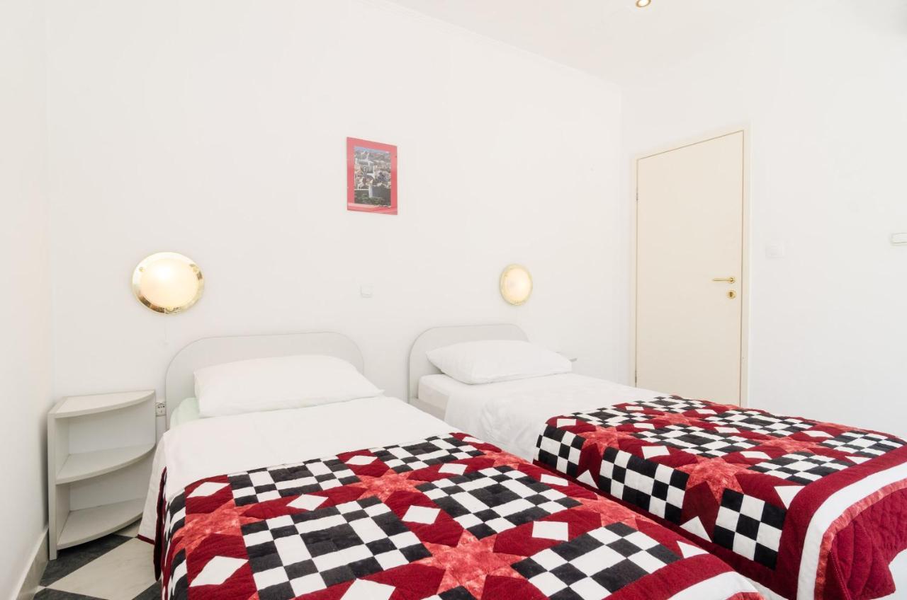 Wisteria Apartment Дубровник Екстериор снимка