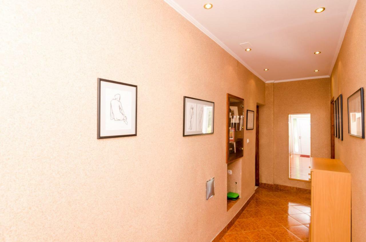 Wisteria Apartment Дубровник Екстериор снимка
