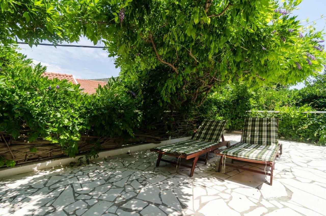 Wisteria Apartment Дубровник Екстериор снимка
