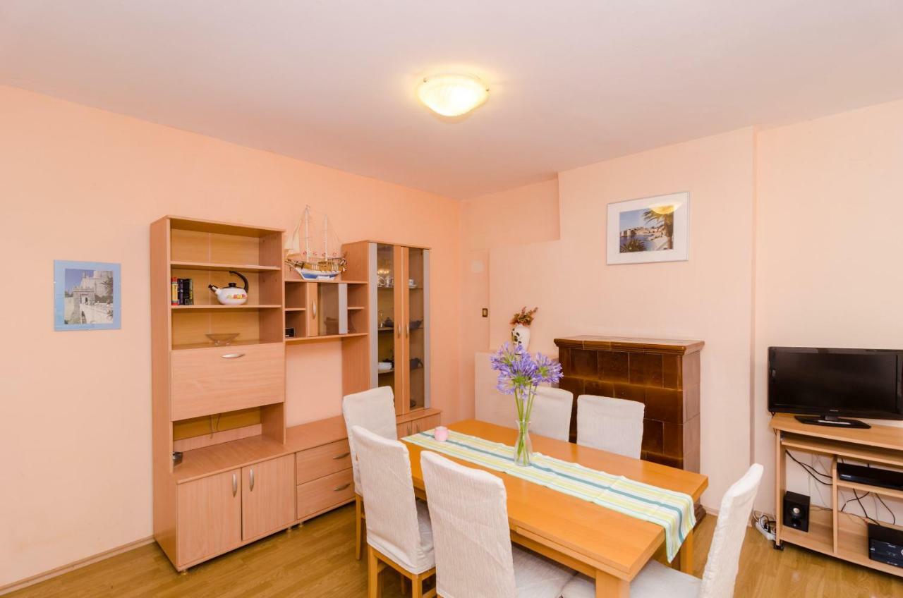 Wisteria Apartment Дубровник Екстериор снимка