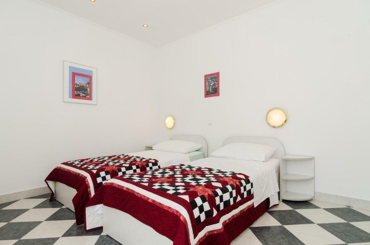 Wisteria Apartment Дубровник Екстериор снимка