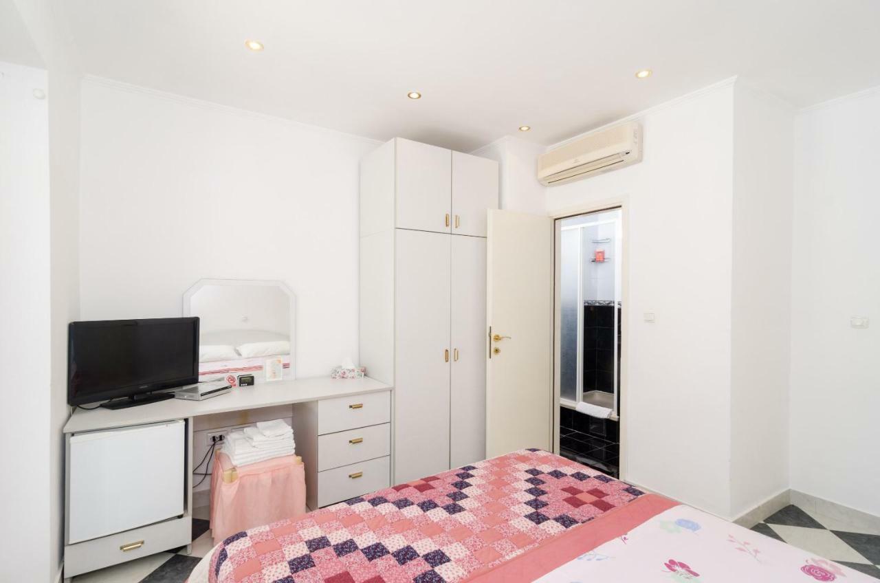 Wisteria Apartment Дубровник Екстериор снимка